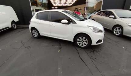 Peugeot 208 active mt 2017
