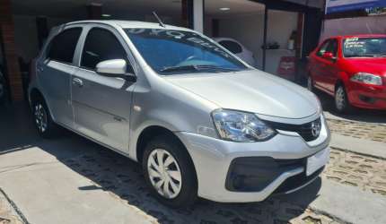 Toyota etios hatch x 1.3 16v at