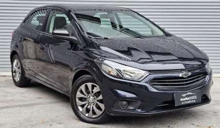 Chevrolet onix joy black 2021