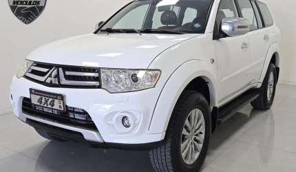 Mitsubishi pajero hpe 3.2 4x4 t.i. dies. 7p aut.  - branca - 2015/2016