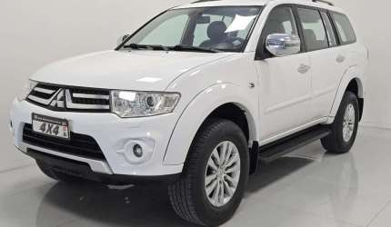 Mitsubishi pajero hpe 3.2 4x4 t.i. dies. 7p aut.  - branca - 2015/2016