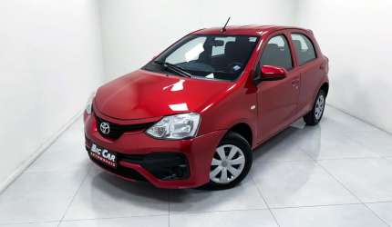 Toyota etios x 1.3 flex 16v aut.  - vermelha - 2017/2018