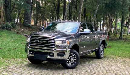 Ram 3500 laram. longhorn 6.7 tb cd 4x4 die.