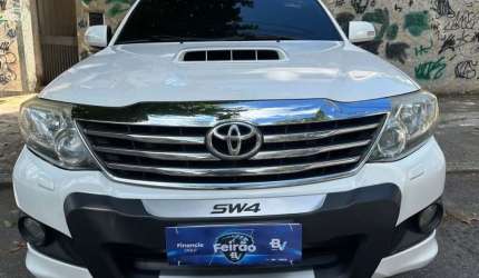 Toyota hilux sw4 2013 3.0 srv 4x4 7 lugares 16v turbo intercooler diesel 4p automático