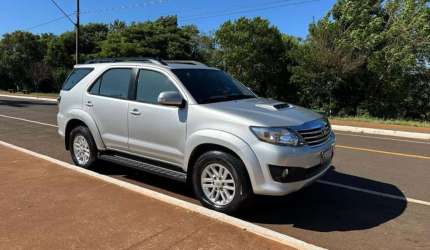 Toyota hilux sw4 srv 4x4 2013