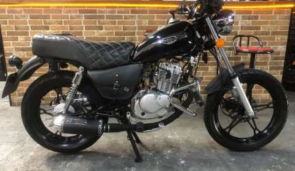 Suzuki intruder 125