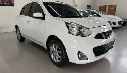 Nissan march sv 1.6 flex  start — 2017/2017 - branco