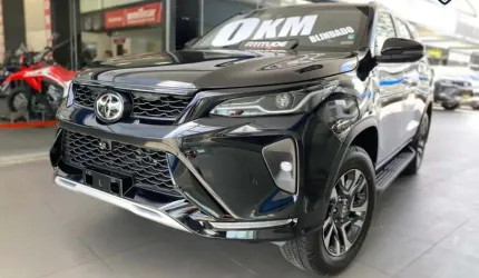 Toyota hilux sw4 2025 2.8 d-4d turbo diesel srx platinum 7l 4x4 automático