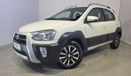 Etios hb cross 2014