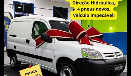 Fiorino 2019 com ar condicionado e direção, 43.000km, impecável!furgão/baú