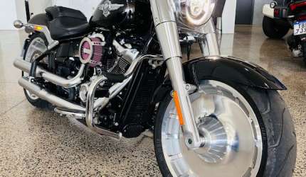 Harley davidson fat boy 114 2020 - apenas 2900 km - escapamento esportivo - filtro esportivo
