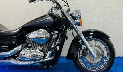 Shadow 750