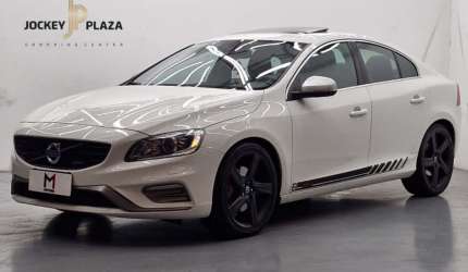 Volvo s60 t6 r-design 3.0 awd gasolina automático - 2015 - branco