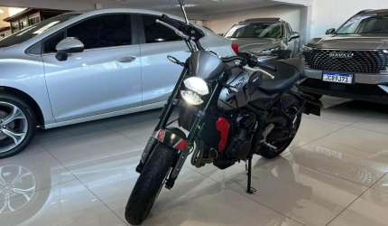 Triumph trident 2023