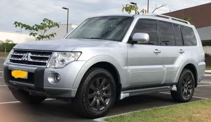 Mitsubishi pajero full à venda.