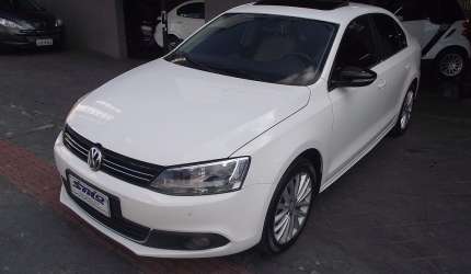 Volkswagen jetta highline 2.0 turbo tsi automático + borboleta + teto solar 2013/2013 branco