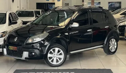  o sandero stepway combina conforto e estilo, com suspensão elevada e câmbio automático para mais pr