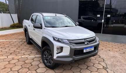 Mitsubishi l200 triton 2.4 16v turbo diesel sport outdoor plus cd 4p 4x4 automático
