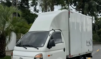 Hr 2.5 tci diesel com bau 2013