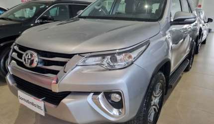 Toyota hilux sw4 2.7 sr 4x2 16v 4p
