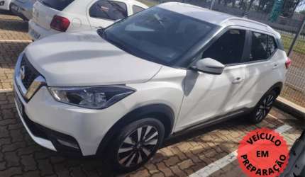 Nissan kicks 1.6 xplay xtronic cvt flexstart 16v 4p