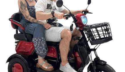 Triciclo trubo luxo (não precisa de cnh para pilotar!)
