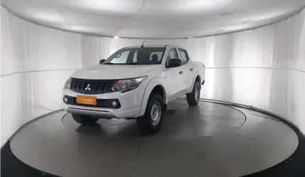 Mitsubishi l200 triton 2023 2.4 16v turbo diesel gl cd 4x4 manual