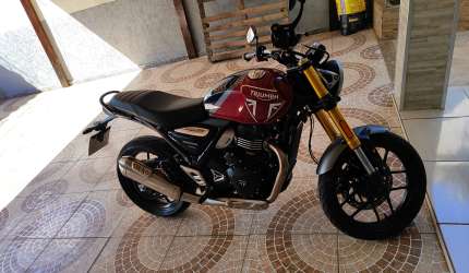 Moto triumph 400 x ano 2024 na cor vermelha 