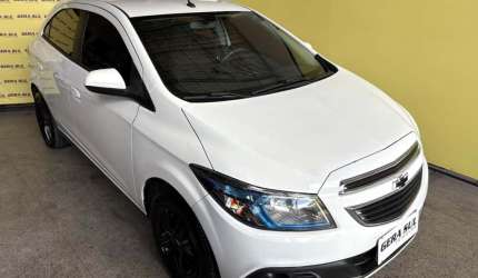 Onix lt 1.4 8v flex 2013 branco 