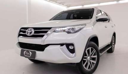 Toyota hilux sw4  2.8 srx 4x4 aut.  - branca - 2018/2019