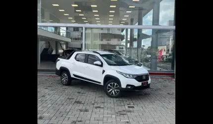 Fiat strada volcano 1.3 flex 8v cd  - branca - 2020/2021