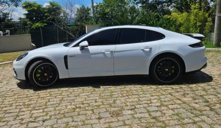 Panamera 2020 impecável.  km baixissima. 