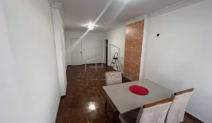 Excelente apartamento 3 quartos, 2 banheiros, muito arejado e bem localizado, 145m2