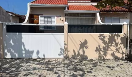 Casa Geminada Em Pontal Do Sul.