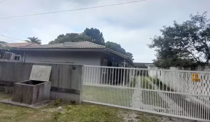 Casa em Pontal do Sul - Pontal do Paraná/PR.