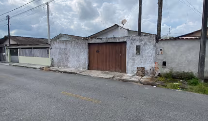 Casa com escritura e mobiliada.