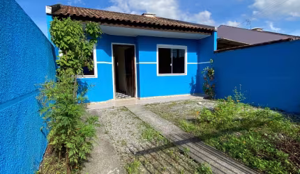 Linda casa e aceita financiamento.