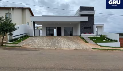 CASA DE CONDOMINIO EM ATIBAIA