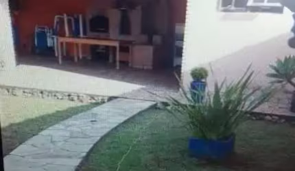 CASA EM COND EM BERTIOGA