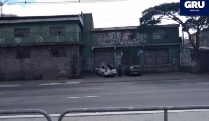 Ótimo galpão localizado na V. Prudente