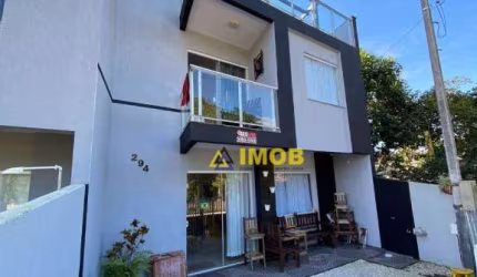 TRIPLEX COM 3 QUARTOS COROADOS