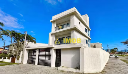 TRIPLEX 3 QUARTOS BALNEÁRIO RIVEIRA