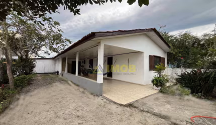 CASA 3 QUARTOS ELIANA