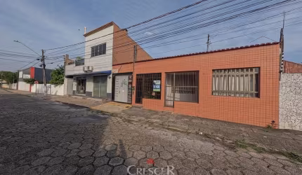 Casa para venda com 2 quartos no Centro de Matinhos