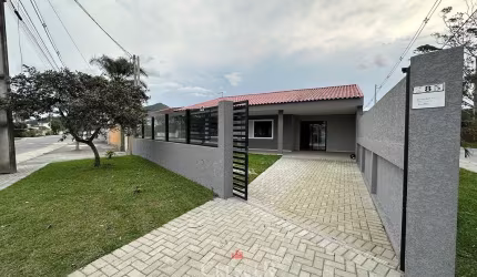 Casa para venda com 4 quartos em Matinhos