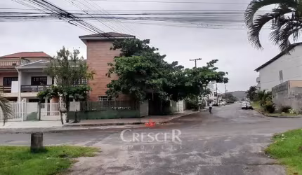 Triplex para venda com 3 quartos em Matinhos