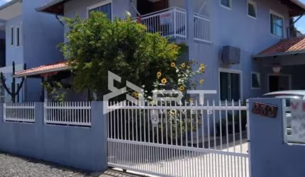 Casa com 6 quartos à venda no Itacolomi, Balneário Piçarras , 165 m2 por R$ 1.272.000