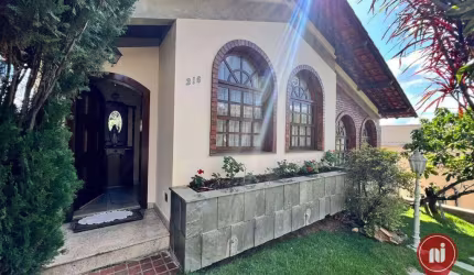 Casa com 5 dormitórios à venda, 350 m² por R$ 2.300.000,00 - Belvedere - Belo Horizonte/MG