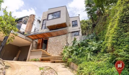 Casa com 3 dormitórios à venda, 210 m² por R$ 2.400.000,00 - Ville de Montagne - Nova Lima/MG