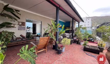 Cobertura com 3 dormitórios à venda, 200 m² por R$ 800.000 - Buritis - Belo Horizonte/MG